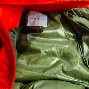 Authentic moncler Puffer limited edition